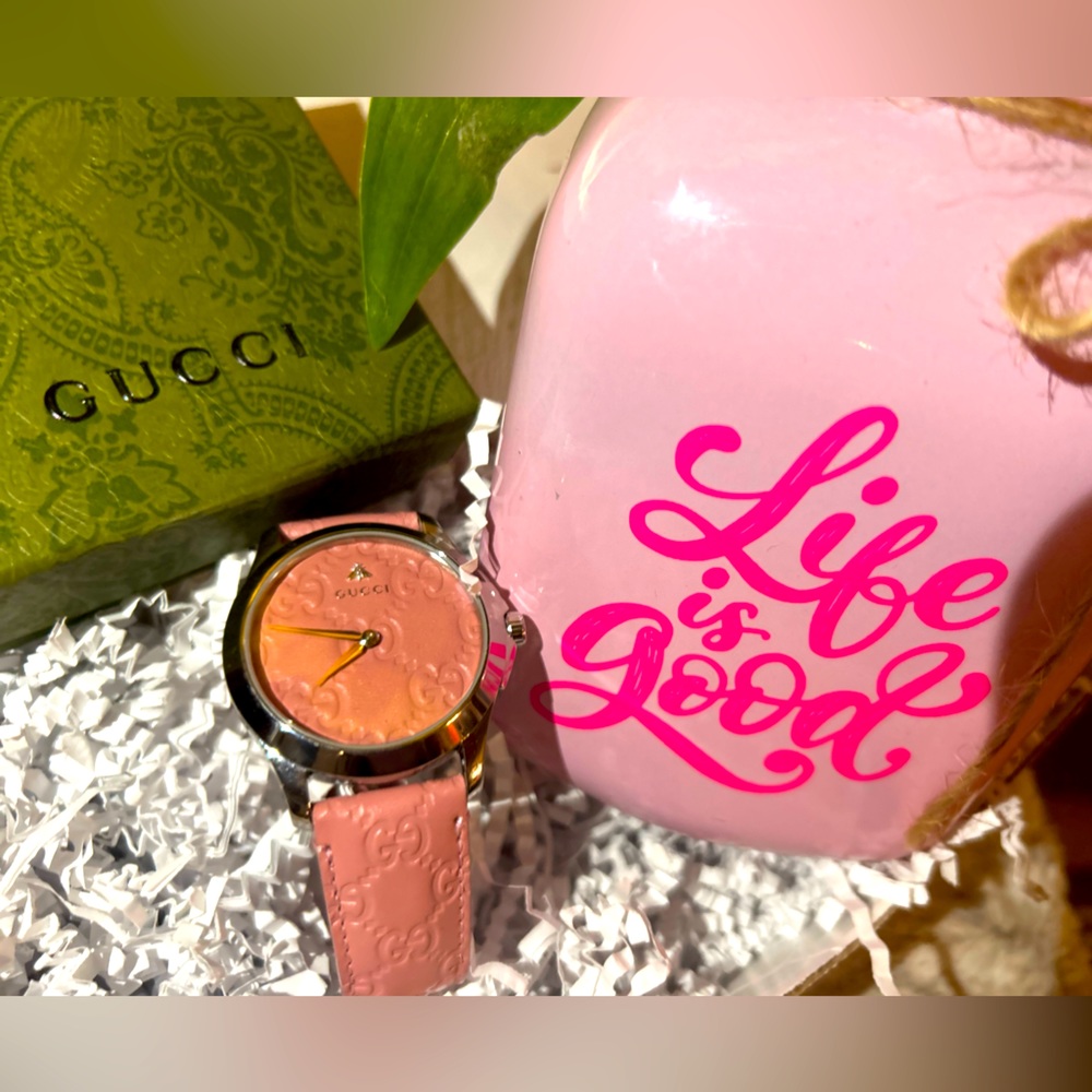 Gucci Luxury Pink Statement Logo Leather Watch